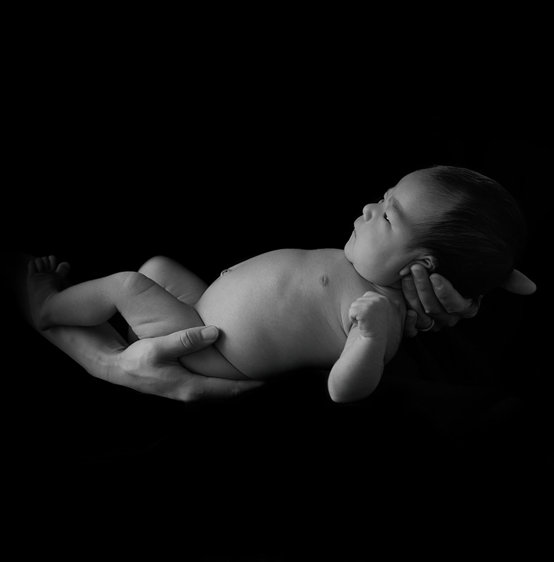 ニューボーンフォトモノクロ写真